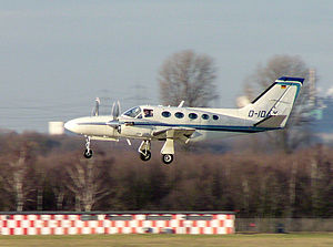 Picture of Cessna 425